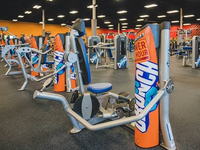 Franqueado da Crunch Fitness assina acordo para 25 unidades da Yoga Joint