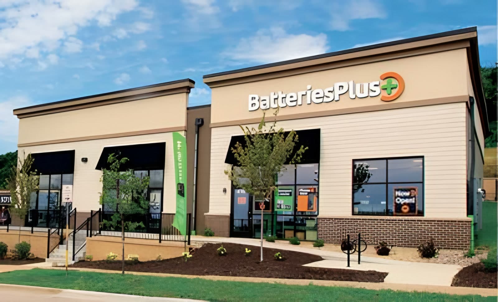 Batteries Plus expande na Flórida com acordo de quatro lojas em família
